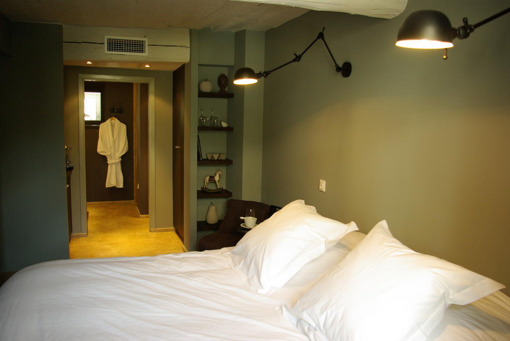 Les Chambres De L'Oustalet, Chambres D'Hotes Et Restaurant Etoile Gigondas Cameră foto