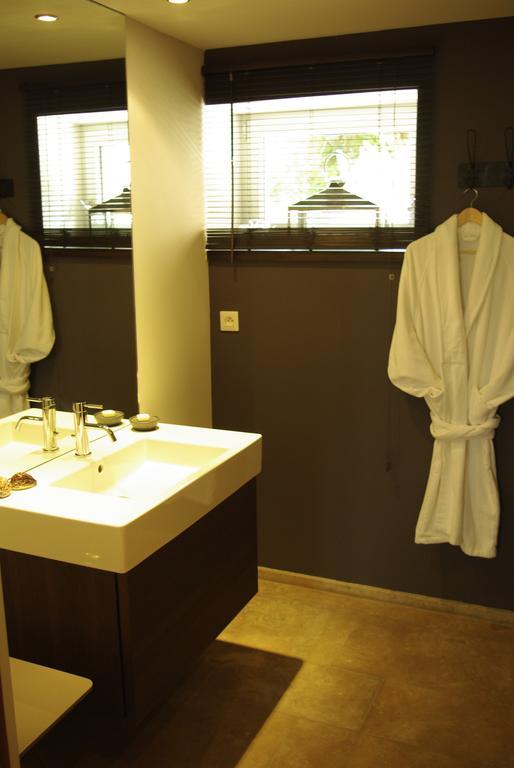 Les Chambres De L'Oustalet, Chambres D'Hotes Et Restaurant Etoile Gigondas Cameră foto
