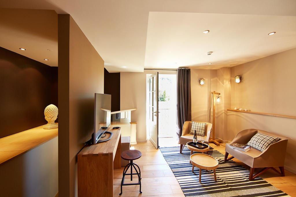 Les Chambres De L'Oustalet, Chambres D'Hotes Et Restaurant Etoile Gigondas Cameră foto